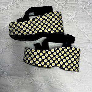 RocketDog Wedged Daisy Sandals